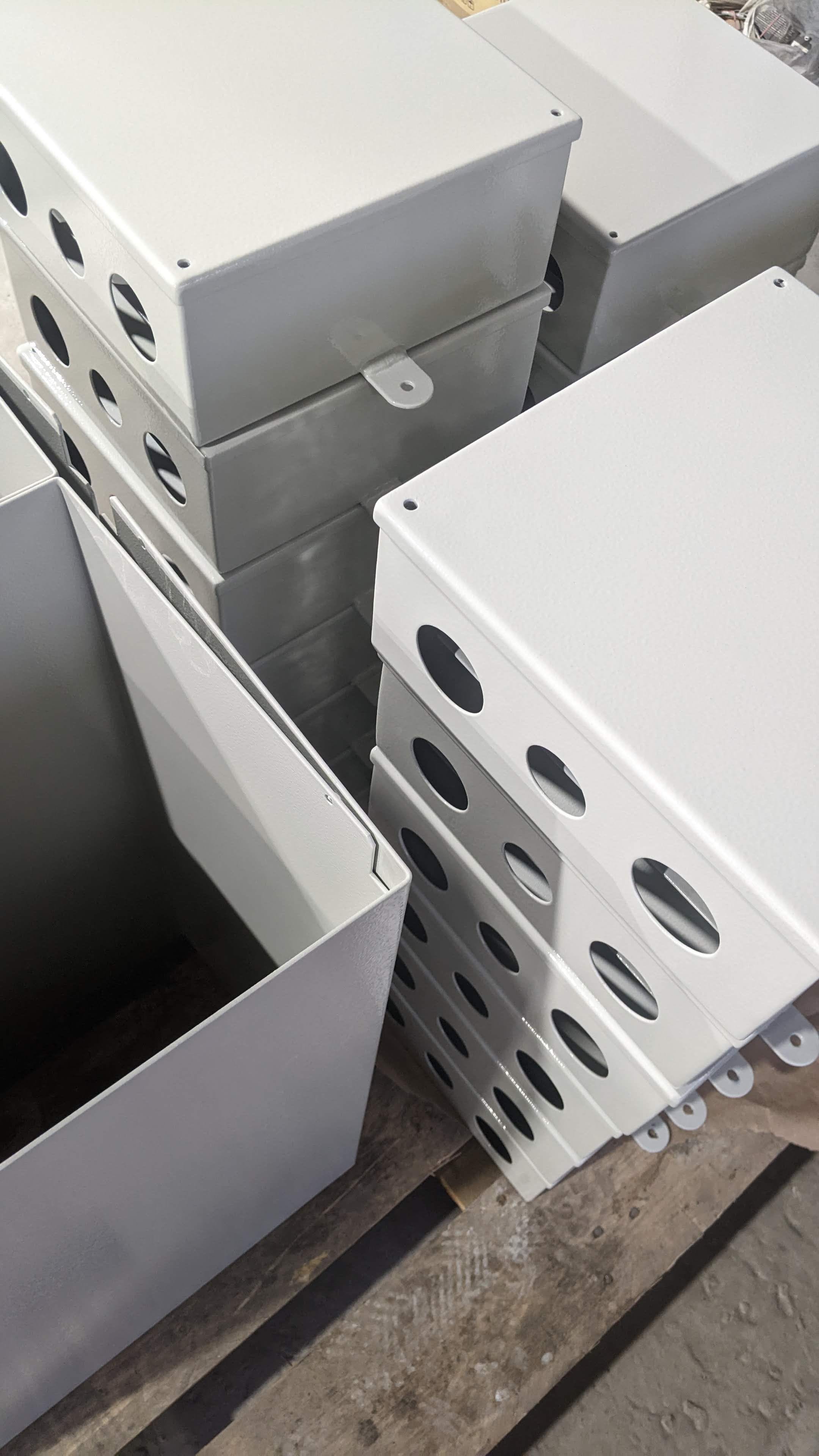 Изготовленные герметичные распределительные коробки высокого качества с помощью лазерной резки, гибки, сварки и порошковой покраски с лаком в Контон