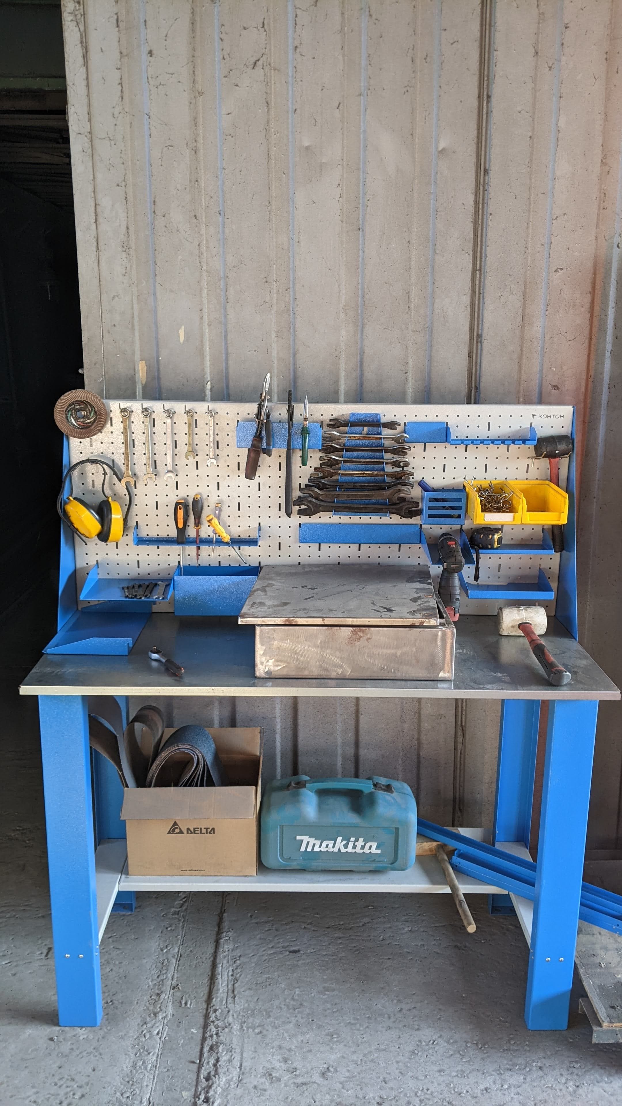 Изготовление верстаков и  мебели для организации рабочих мест высокого качества в Контон