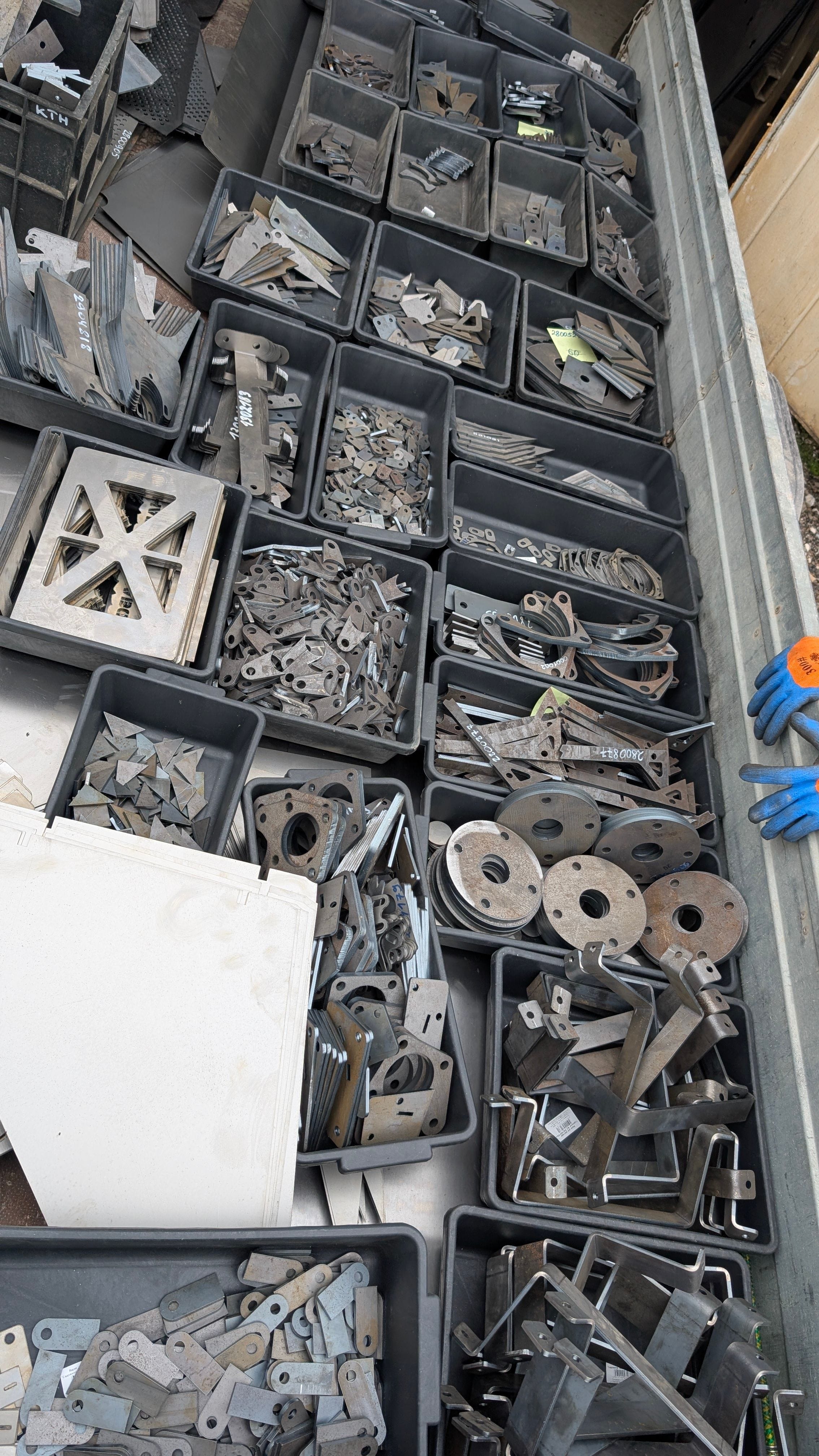 Раскрой изделий, форм и заготовок любых форм под нужды машиностроения по чертежам в Контон