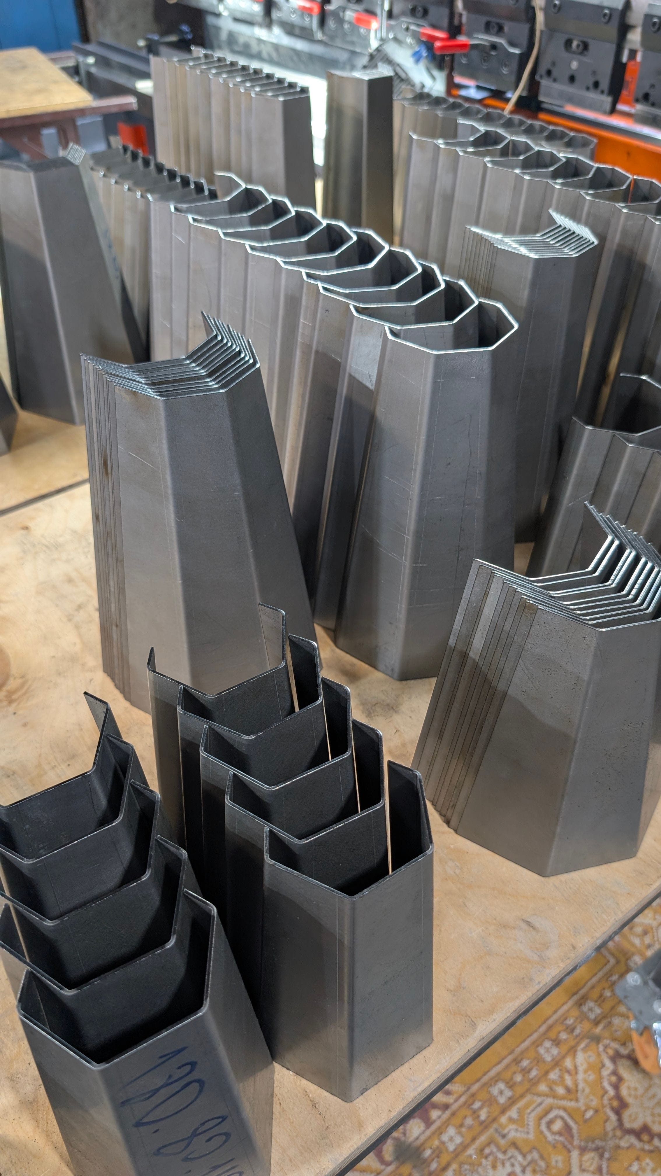 Гибка сложных форм (конуса) из листового металла в Контон