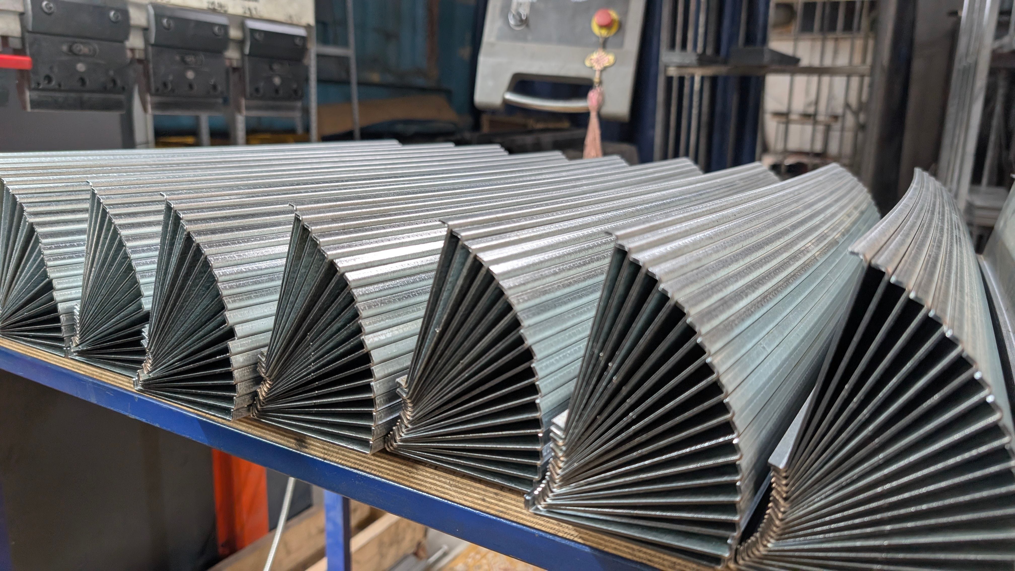 Монтажные панели с заготовленными отверстиями под заказ в Контон