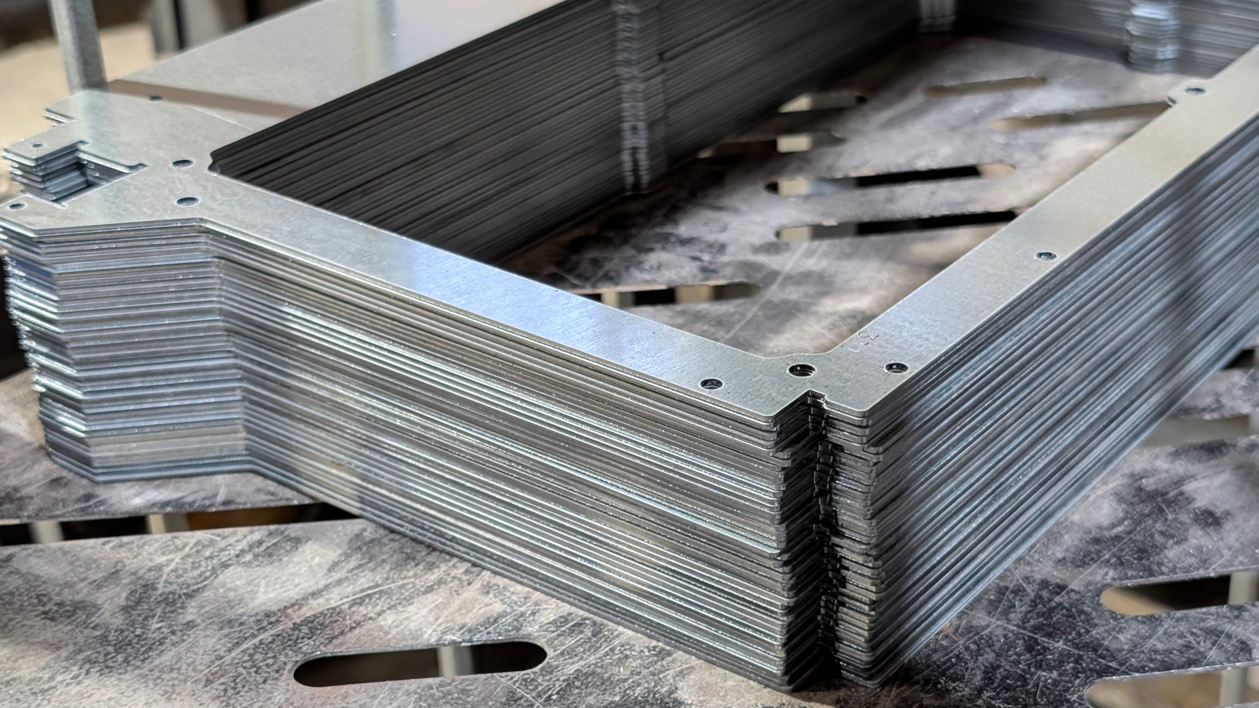 Изделия высокой сложности из оцинкованной стали 1,5 мм изготовленные в Контон