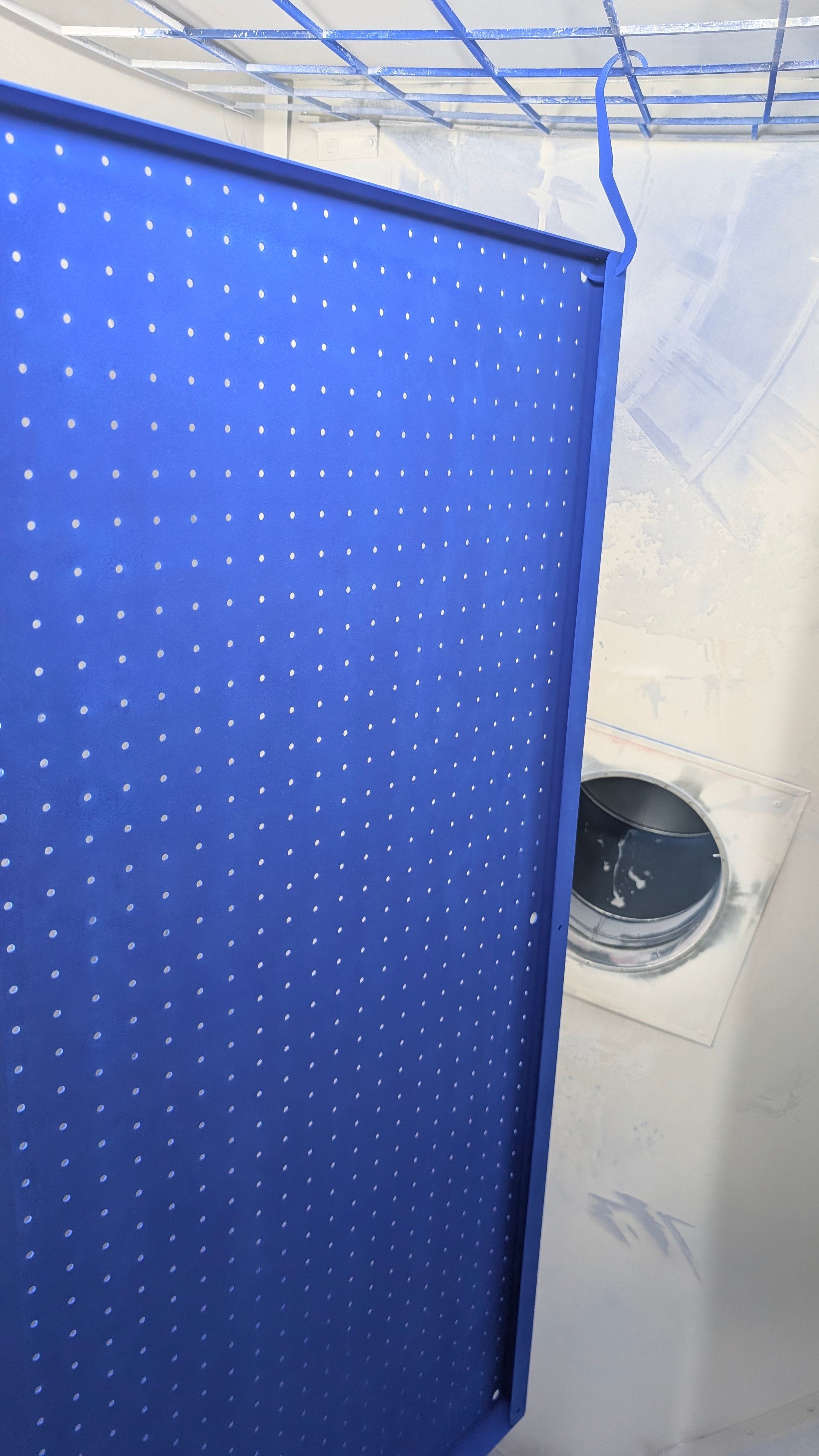 Порошковая покраска металлоизделий (в том числе просечки и перфорации) под заказ в Контон