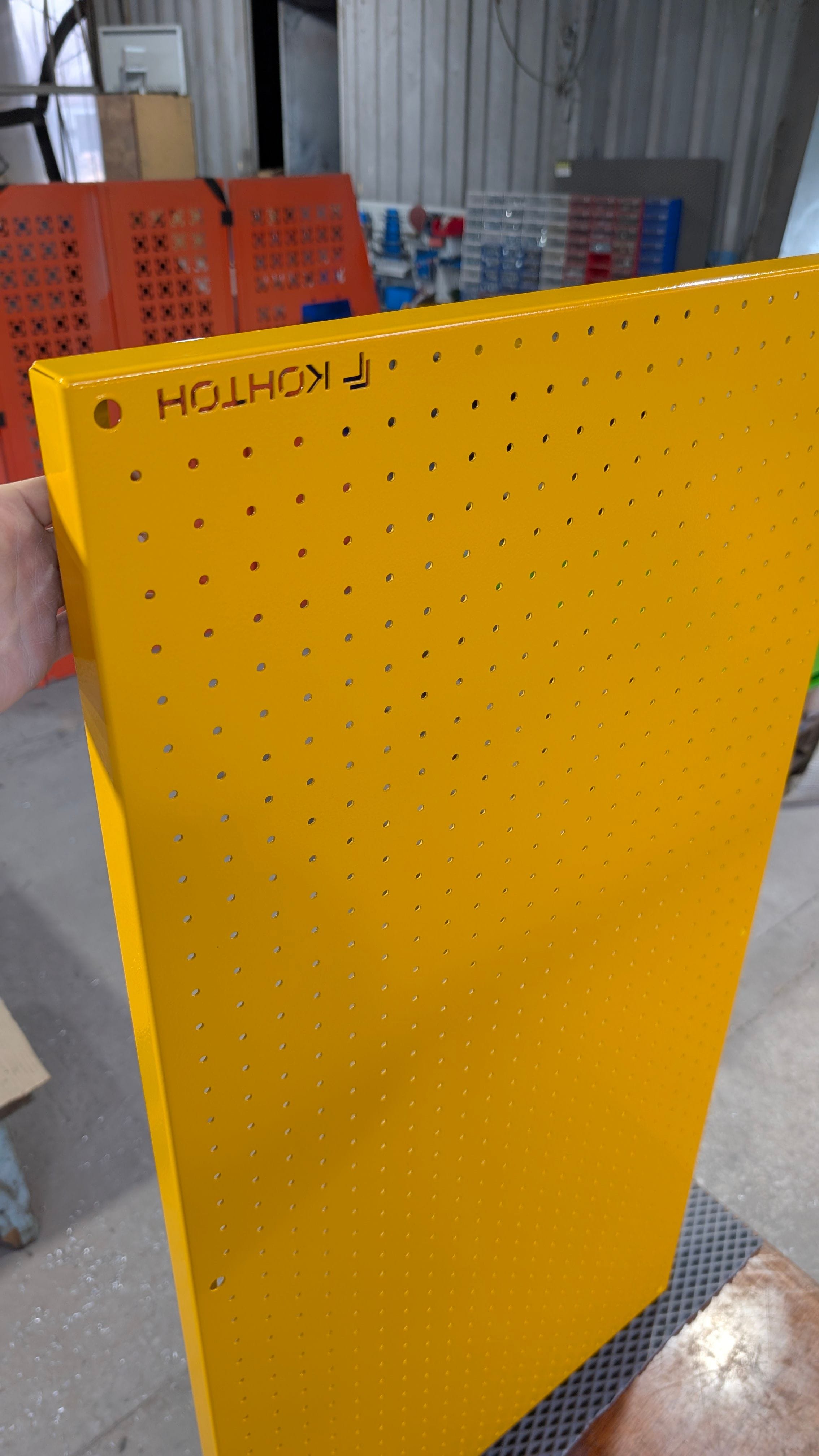 Перфопанель высокого качества из 1,5 мм углеродистой стали производства Контон