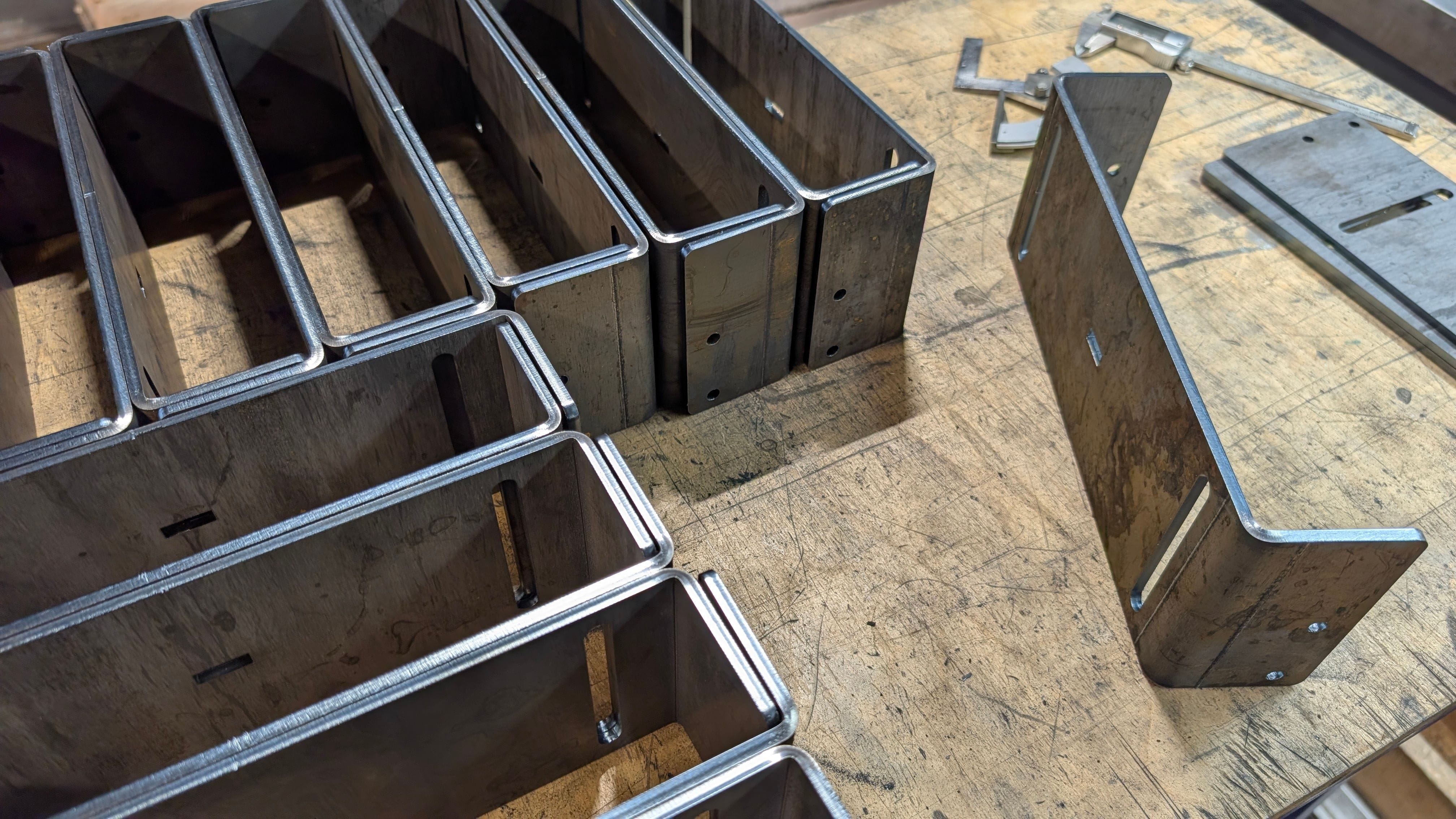 Гнутые днища из оцинкованного листового металла 1,5 мм в Контон